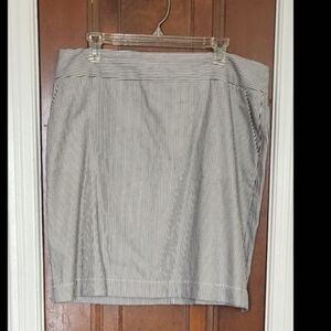 Talbots blue and white striped skirt size 16